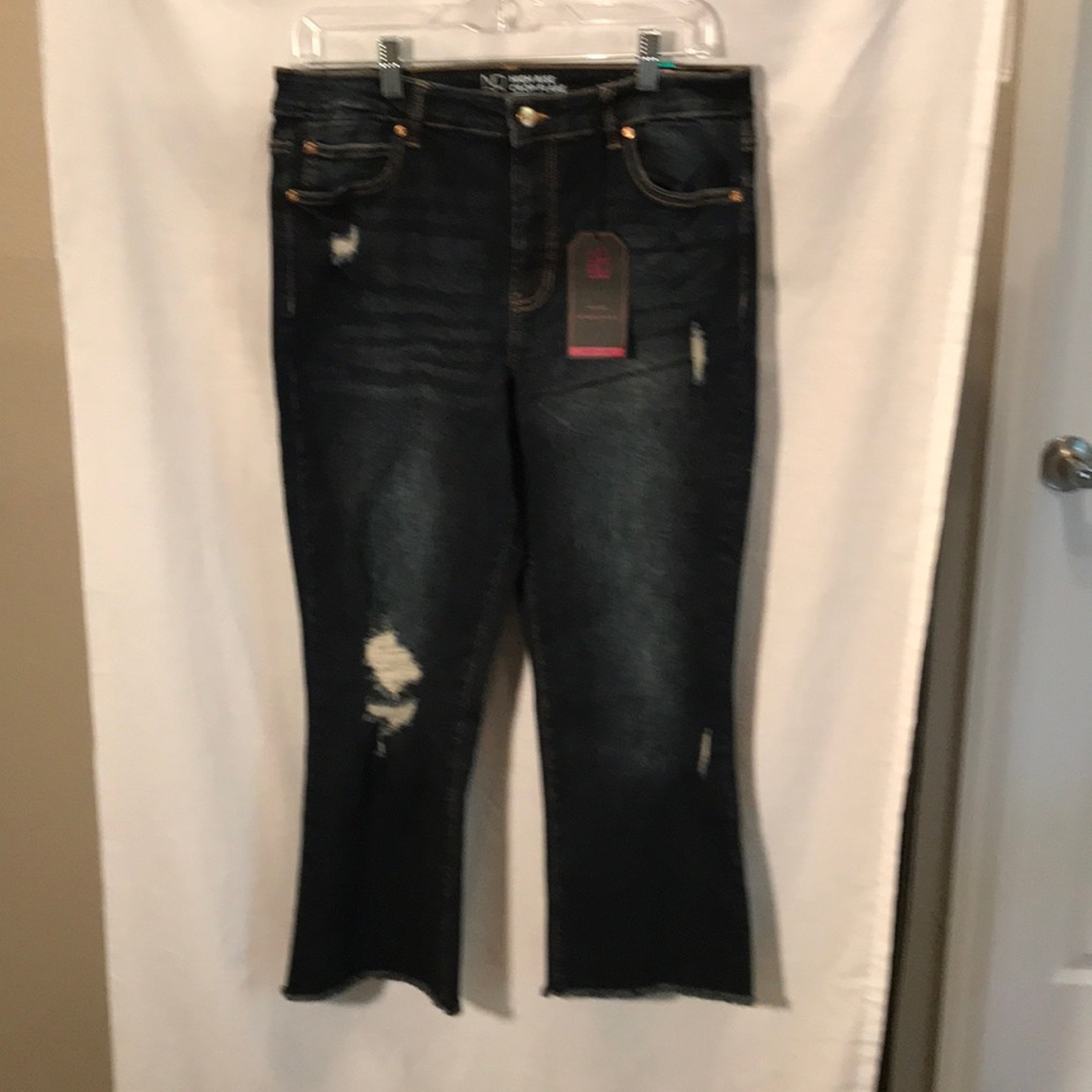 NWT NO BO high rise crop flare ladies size 15 jean